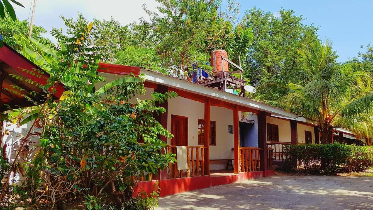 The Pelicans Resort Μπατάνγκας Εξωτερικό φωτογραφία